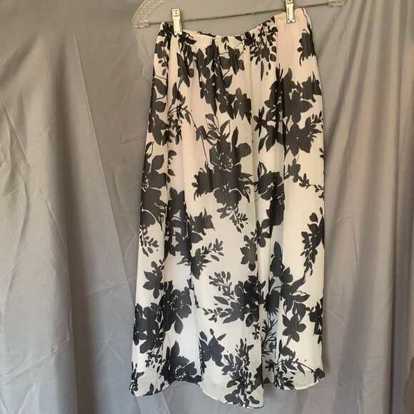 Floral printed summer skirt - Picture 2 of 2